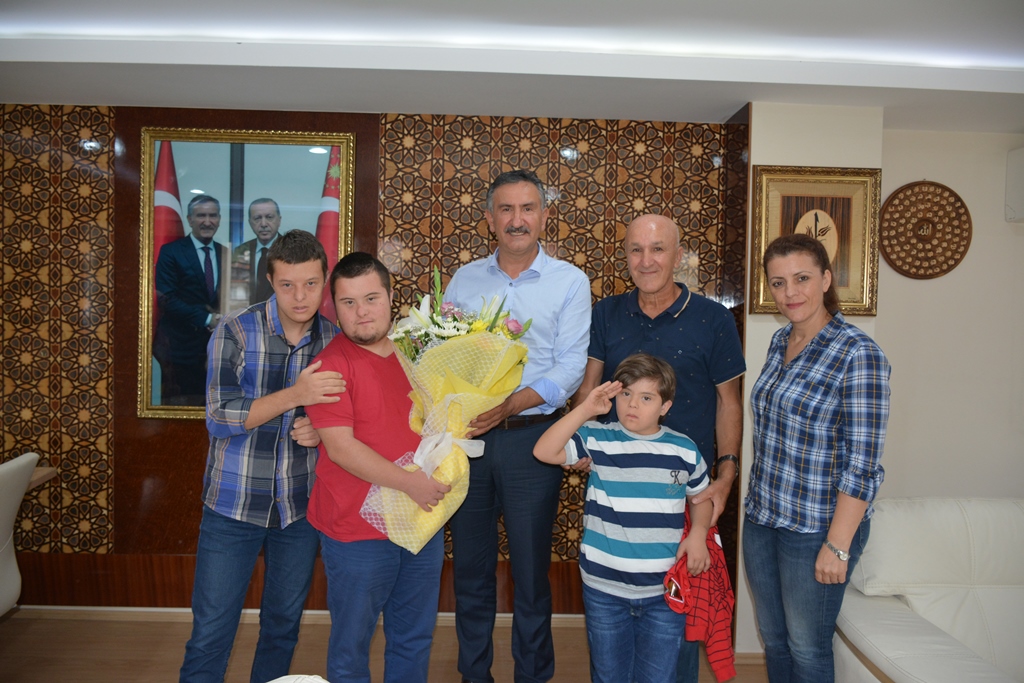 Özel Sporcular Başkan KILIÇASLAN’ı ziyaret etti